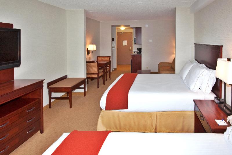 Holiday Inn Express and Suites Brockville photo 13