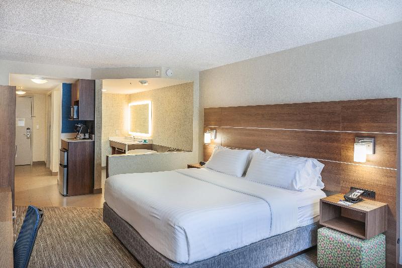 Holiday Inn Express and Suites Belleville photo 21
