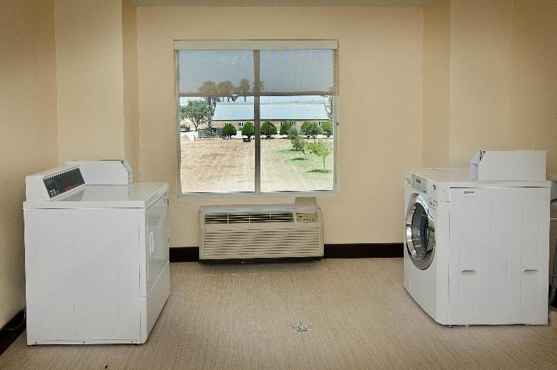 Holiday Inn Express and Suites Pearsall image