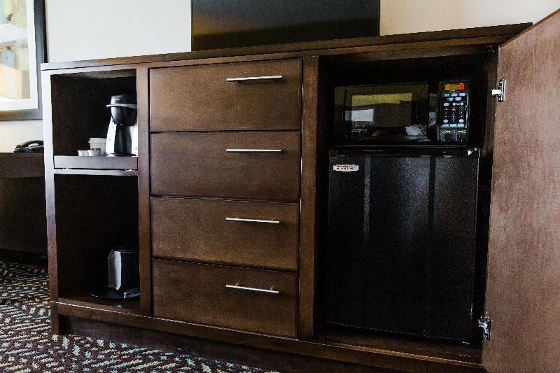 Holiday Inn Express and Suites Spruce Grove Stony image