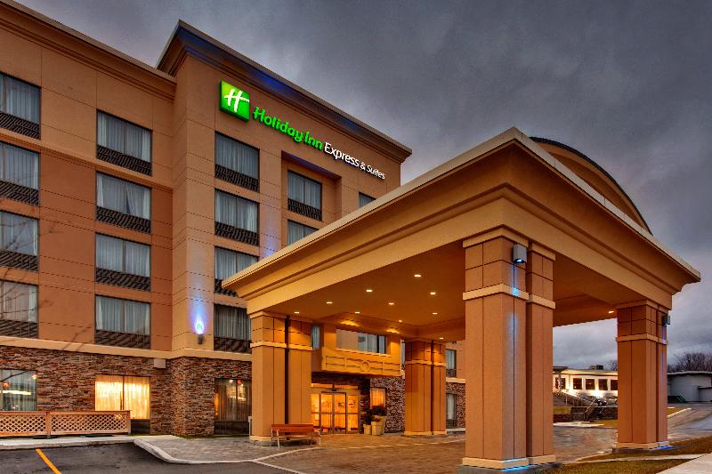 Holiday Inn Express and Suites Kingston