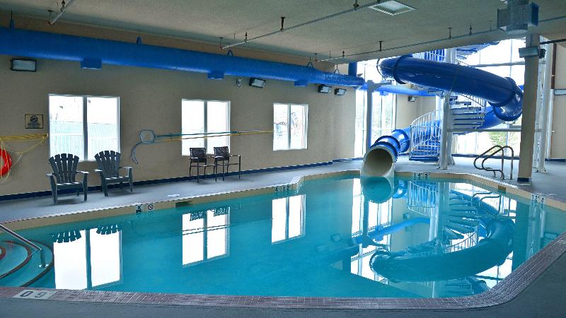 Holiday Inn Express and Suites Hinton image