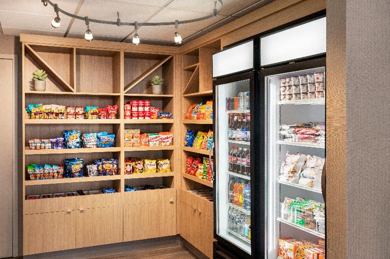 Holiday Inn & Suites Council Bluffs-I-29