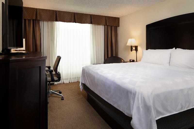Holiday Inn & Suites Charleston West By IHG photo 15