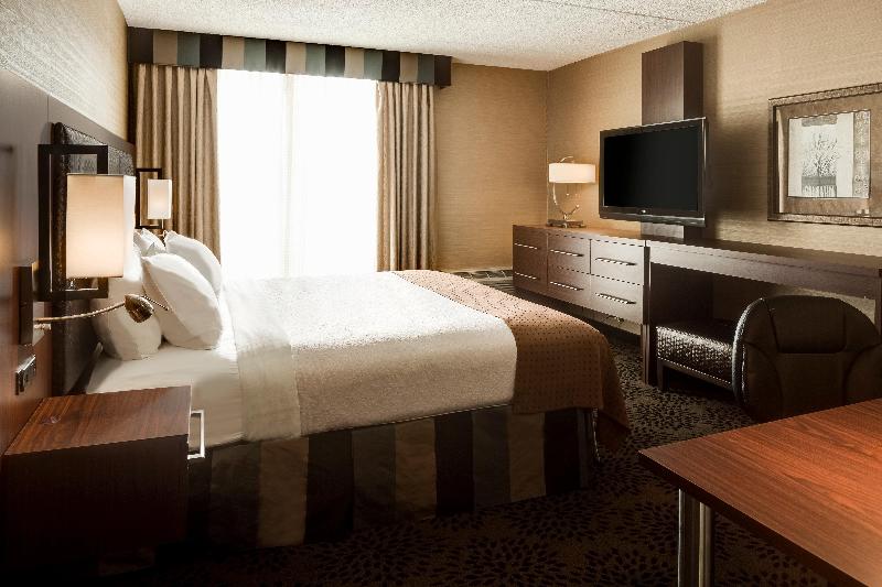 Holiday Inn Hotel and Suites Des Moines Northwest photo 11