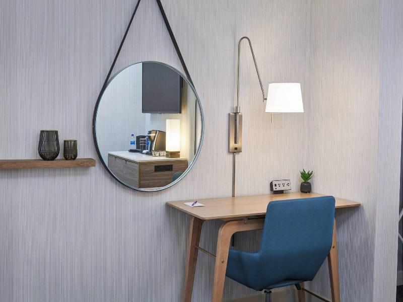 Delta Hotels by Marriott Detroit Novi image