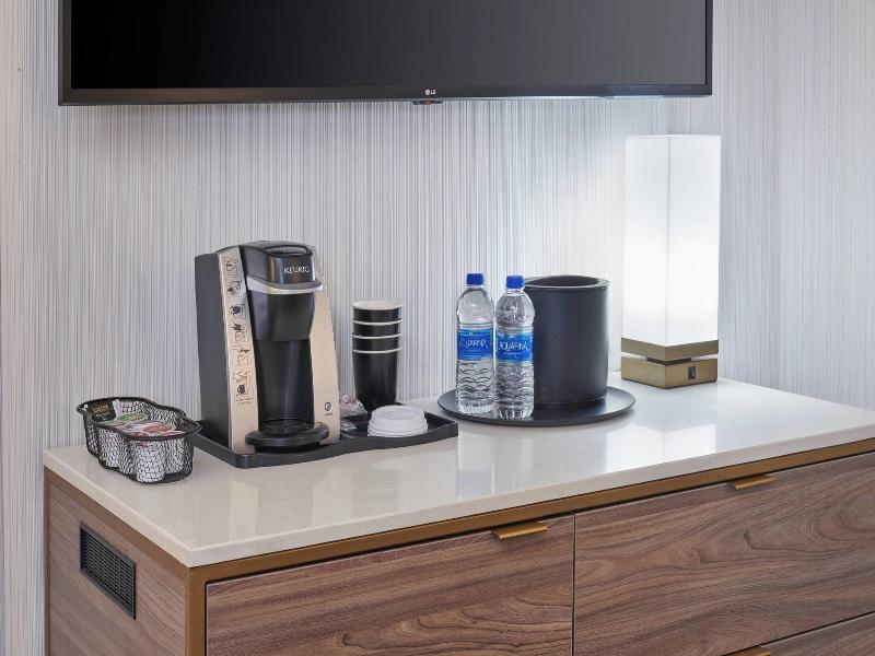 Delta Hotels by Marriott Detroit Novi image