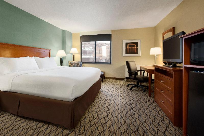 Holiday Inn & Suites Duluth-Downtown photo 22