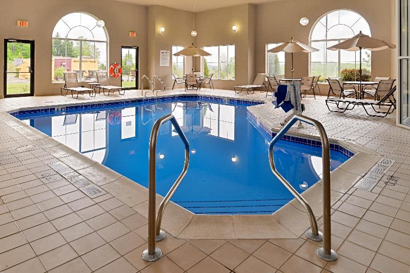 Holiday Inn Express and Suites St Marys image