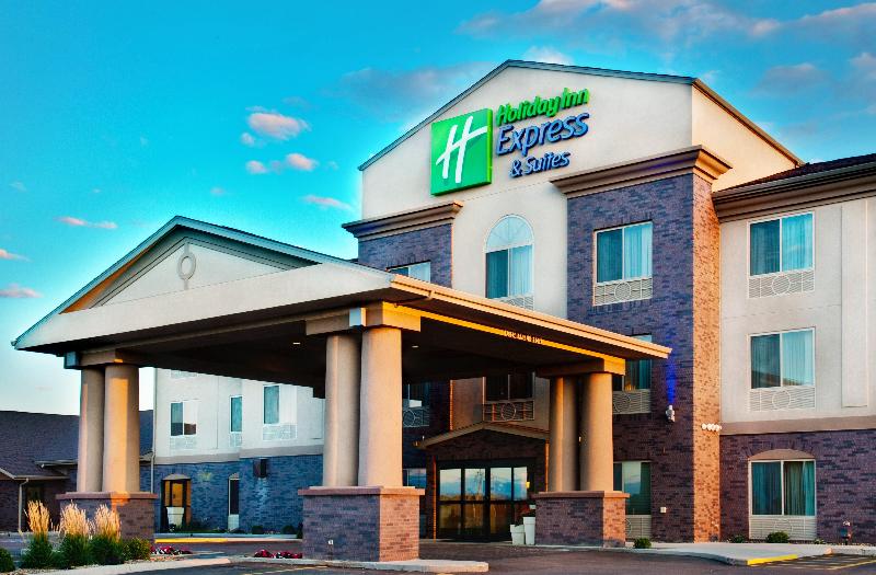 Holiday Inn Express & Suites Sheldon By IHG image