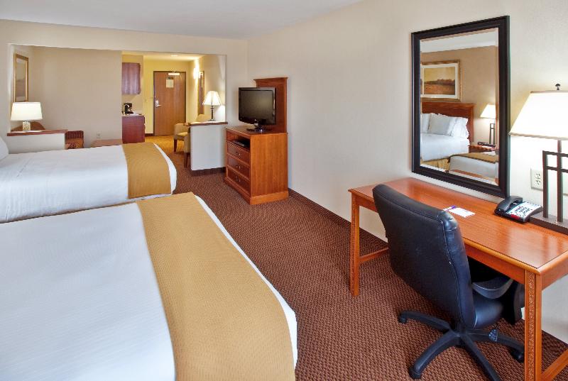 Holiday Inn Express & Suites Sheldon By IHG image