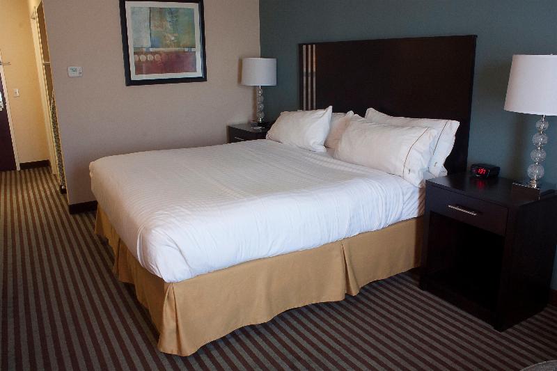 Holiday Inn Express Youngstown West Austintown photo 11