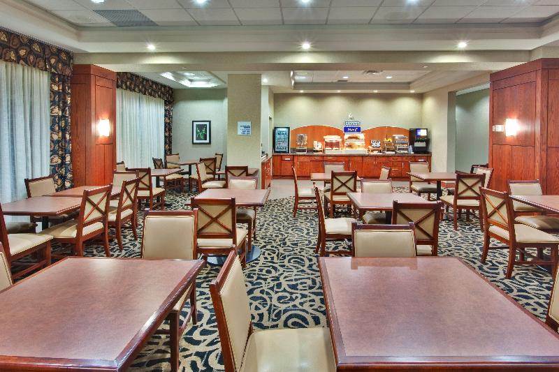 Holiday Inn Express and Suites Newmarket