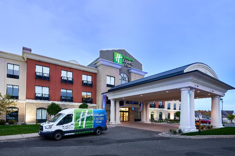 Holiday Inn Express and Suites Dieppe Airport
