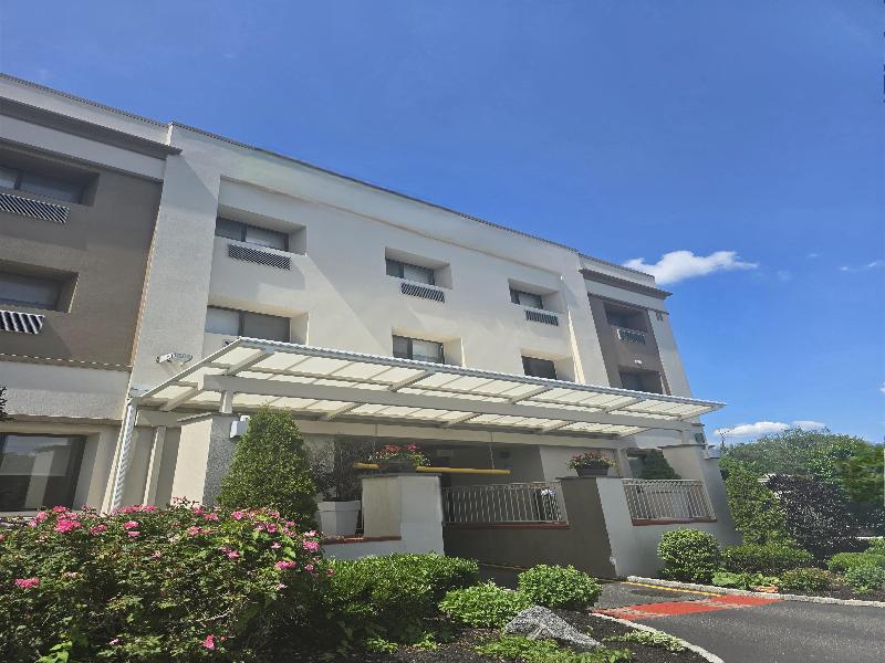 Best Western Roslyn-Long Island Hotel image