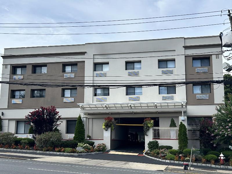 Best Western Roslyn-Long Island Hotel image