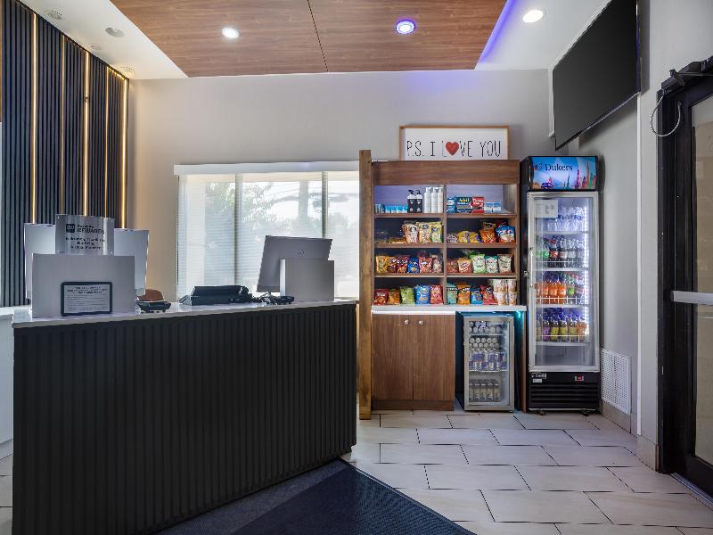 Best Western Roslyn-Long Island Hotel image