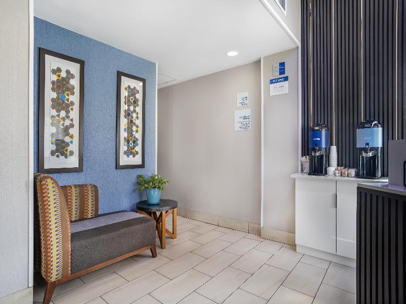 Best Western Roslyn-Long Island Hotel image