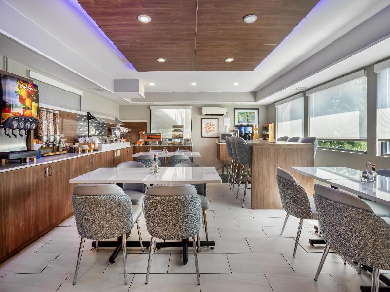 Best Western Roslyn-Long Island Hotel image