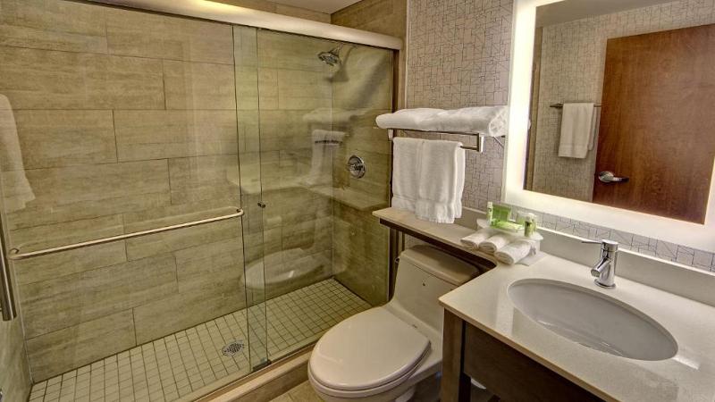 Best Western Roslyn-Long Island Hotel image