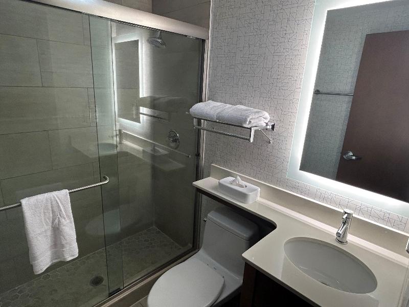 Best Western Roslyn-Long Island Hotel image