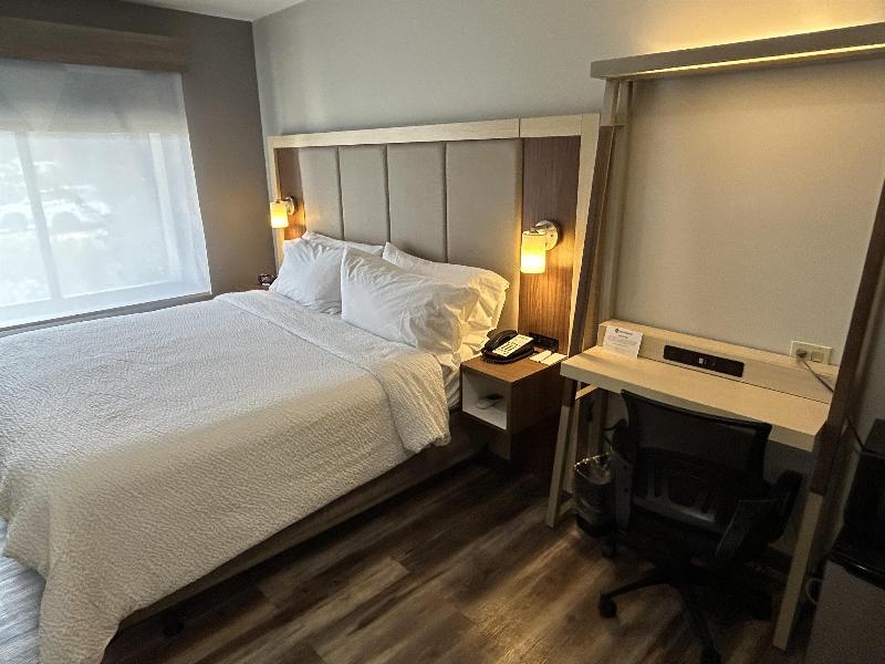 Best Western Roslyn-Long Island Hotel image