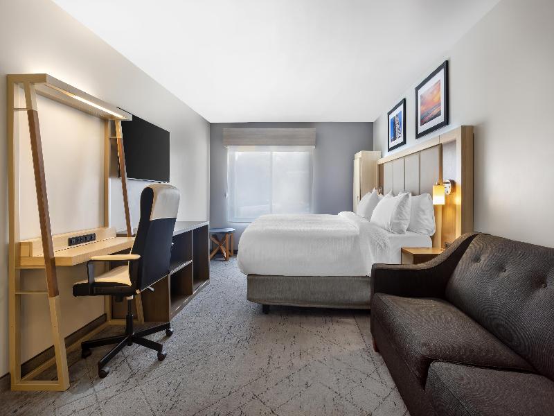 Best Western Roslyn-Long Island Hotel image
