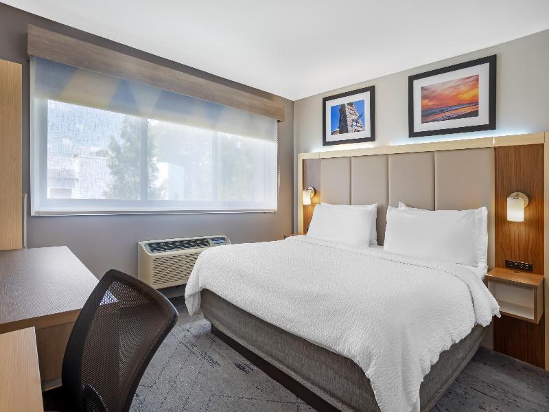 Best Western Roslyn-Long Island Hotel image