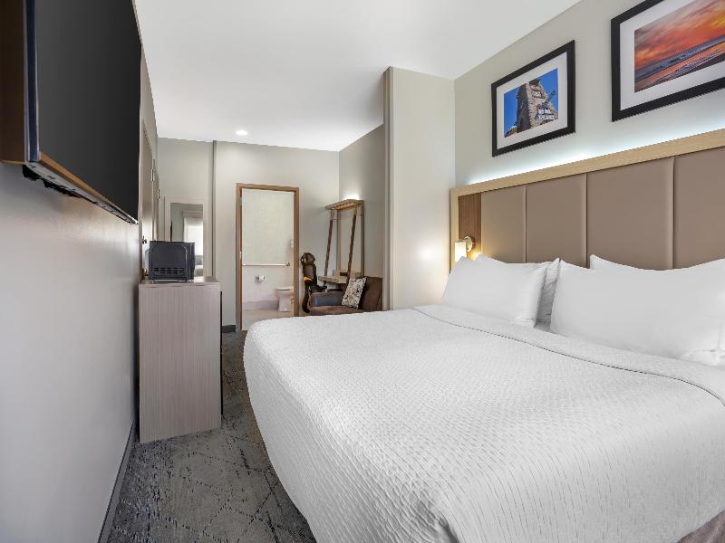 Best Western Roslyn-Long Island Hotel image
