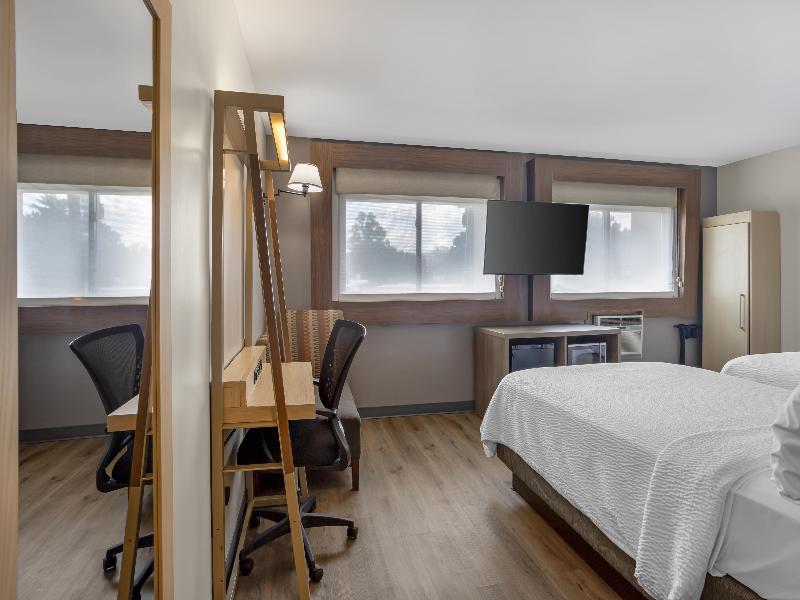 Best Western Roslyn-Long Island Hotel image