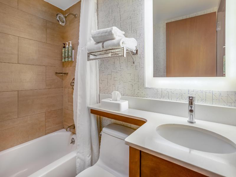 Best Western Roslyn-Long Island Hotel image