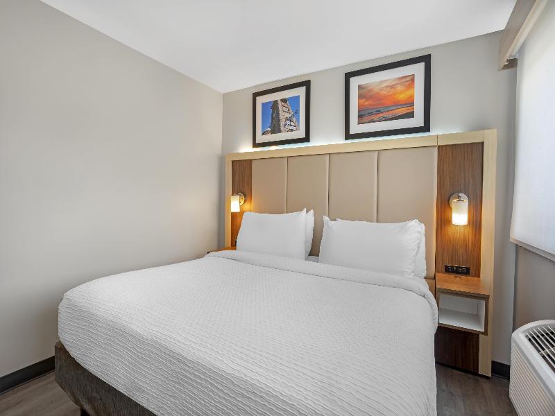 Best Western Roslyn-Long Island Hotel image