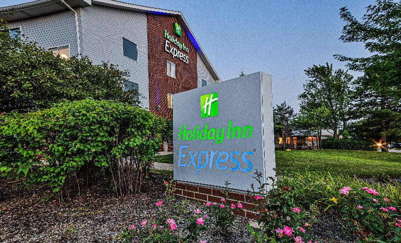 Holiday Inn Express Chicago Nw-Vernon Hills By IHG