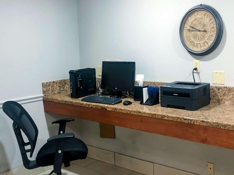Holiday Inn Express Owasso image