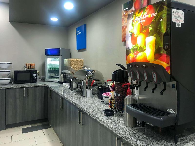 Holiday Inn Express Owasso image