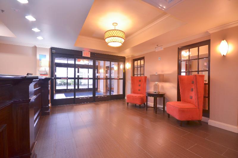 Holiday Inn Express and Suites Pine Bluff Pines Ma image