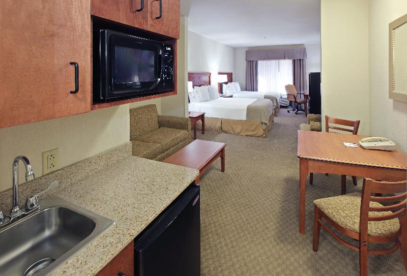 Holiday Inn Express and Suites Pine Bluff Pines Ma photo 23