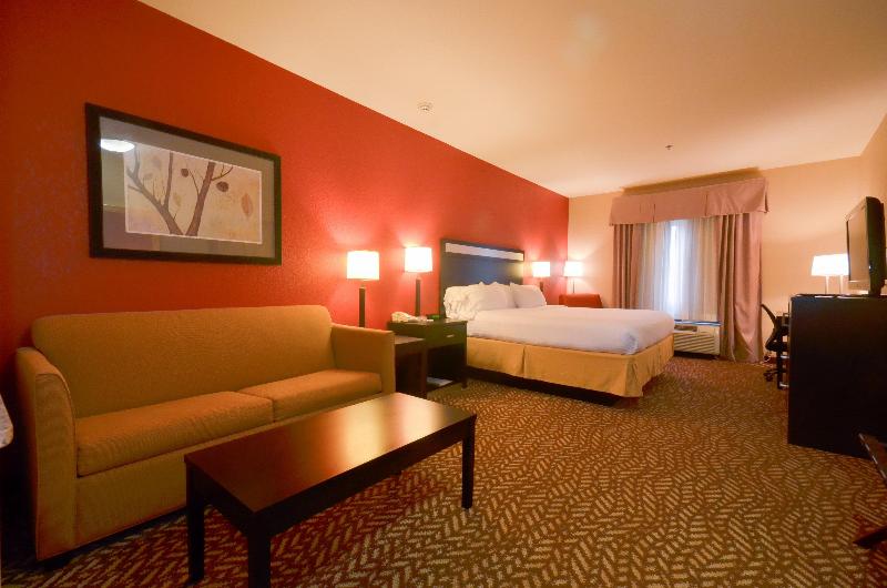 Holiday Inn Express and Suites Pine Bluff Pines Ma photo 15