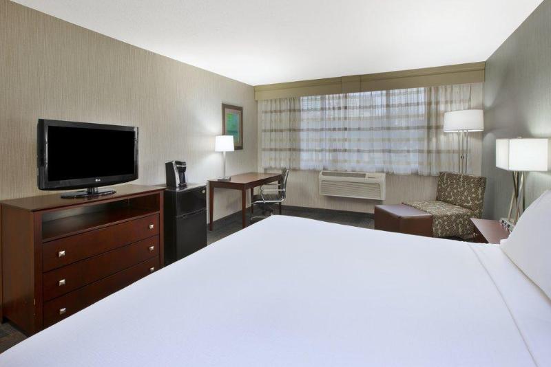 Holiday Inn Columbus Dwtn Capitol Square image