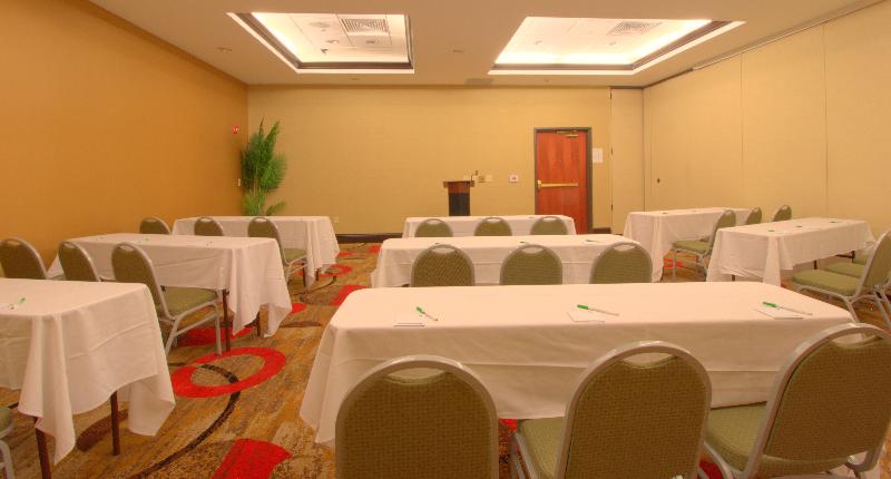 Holiday Inn Pearl Jackson Area photo 5