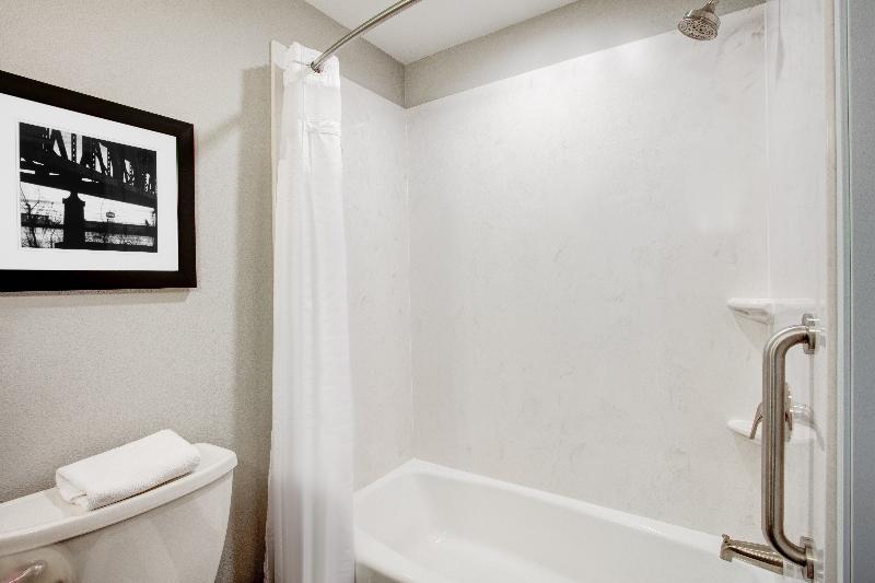 Holiday Inn Hotel and Suites Lafayette North — photo 77