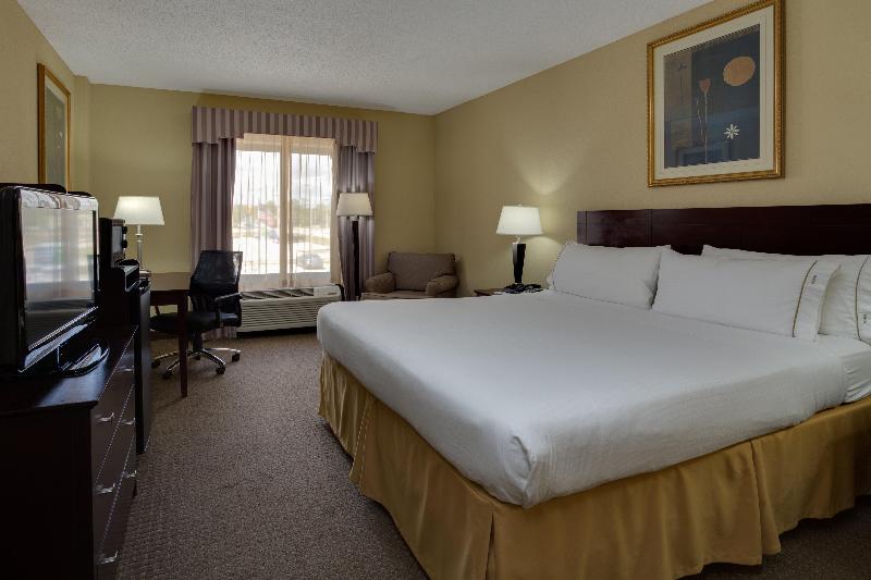 Holiday Inn Express and Suites Sebring