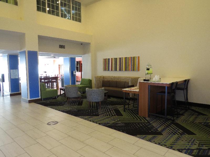 Holiday Inn Express & Suites Spring Hill By IHG image