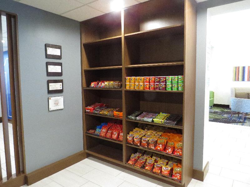 Holiday Inn Express & Suites Spring Hill By IHG image