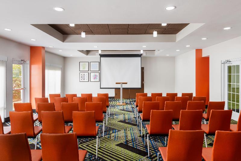 Holiday Inn Express & Suites Spring Hill By IHG image