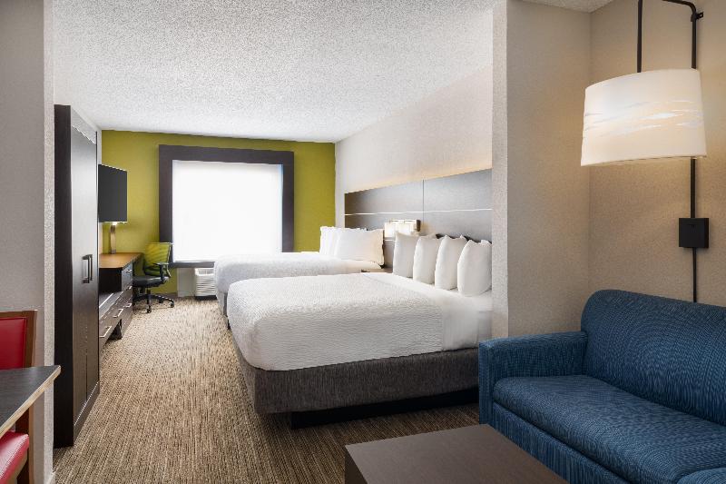 Holiday Inn Express & Suites Spring Hill By IHG image
