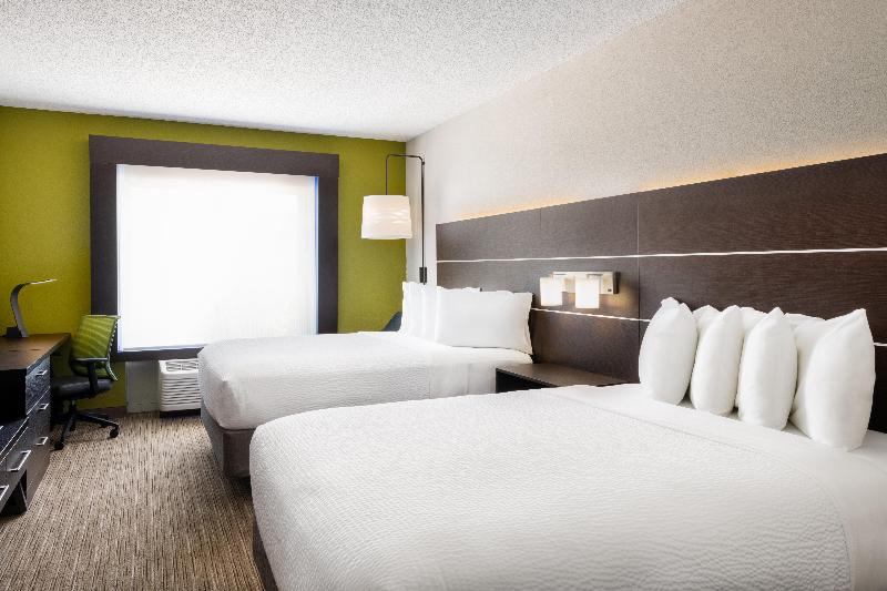 Holiday Inn Express & Suites Spring Hill By IHG image
