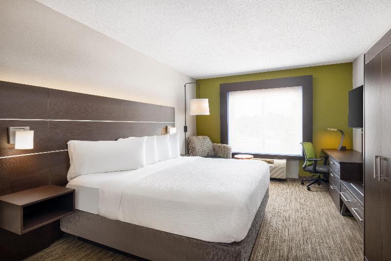 Holiday Inn Express & Suites Spring Hill By IHG image