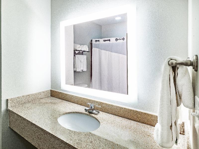 Holiday Inn Express Shreveport South Park Plaza image
