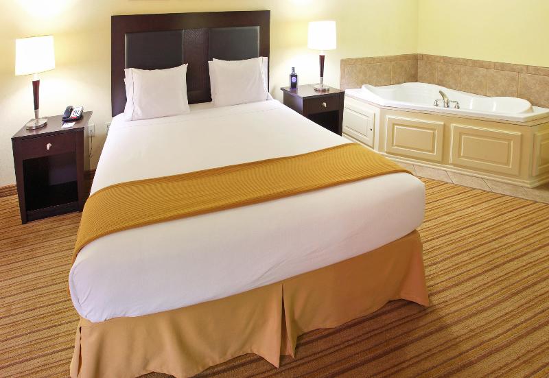 Holiday Inn Express and Suites Shreveport West photo 12